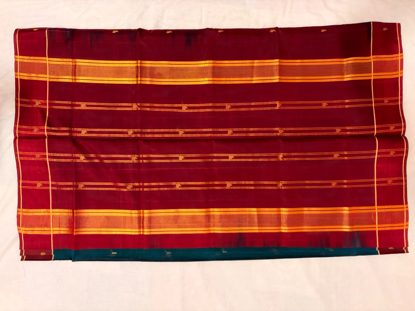 Mayil Pachai & Arakku Handloom Cotton Vegan Silk Saree — 5