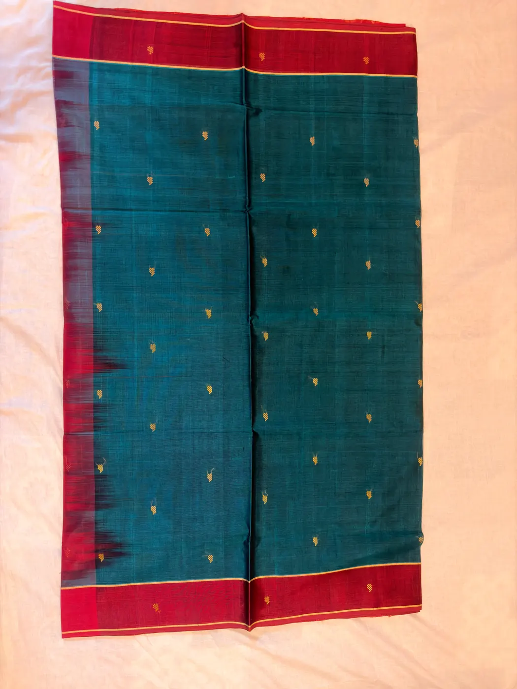 Mayil Pachai & Arakku Handloom Cotton Vegan Silk Saree — 3