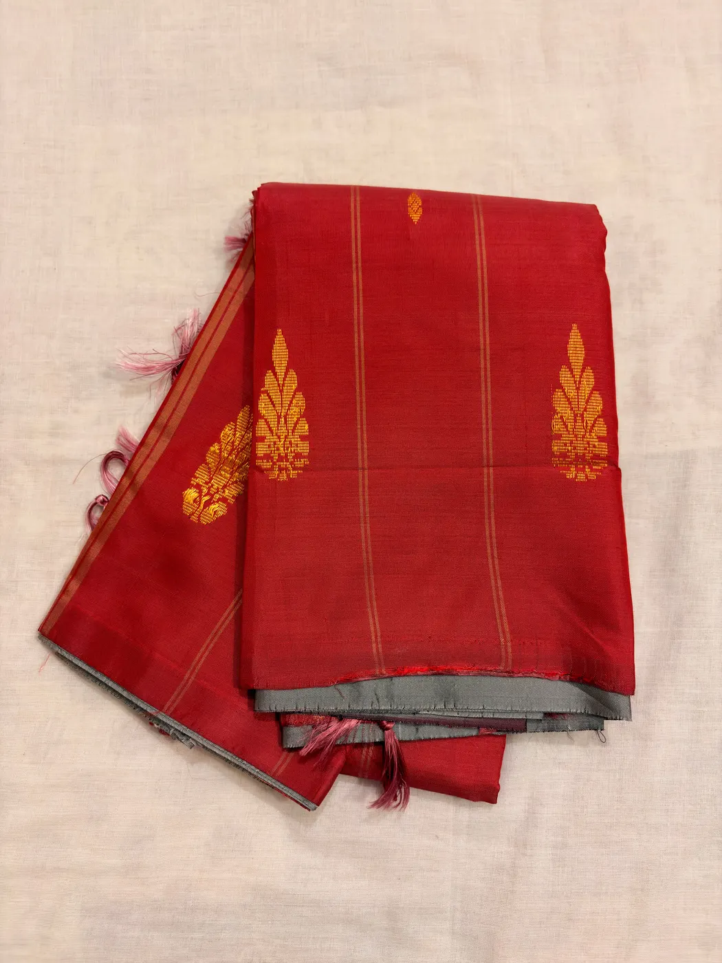 Eiyam & Kempu Handloom Vaallai Pattu Saree — 3