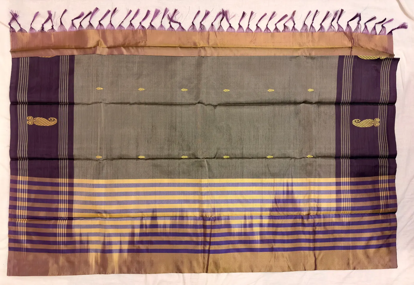 Yaanai & Thamiram Handloom Vaallai Pattu Saree — 2