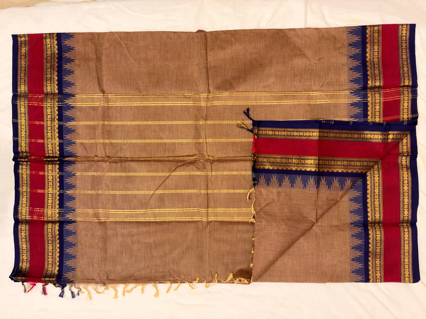 Kanchi Cotton Biscuit Saree body with Blue and Red Border — 3