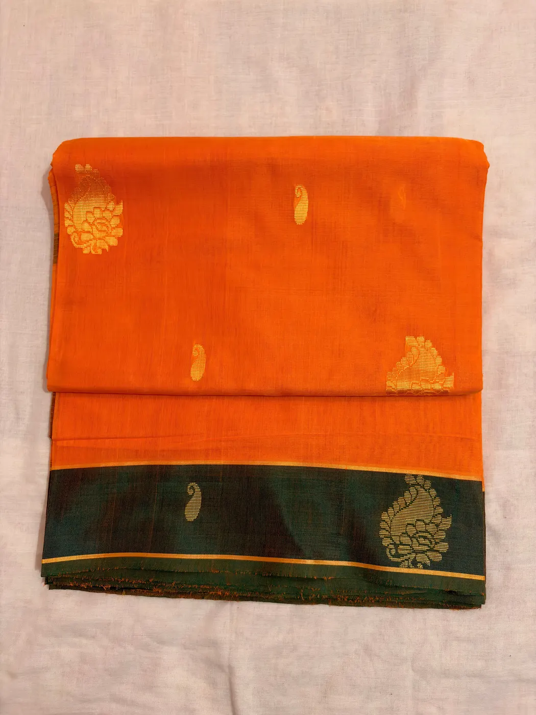 Arraicha Manjal & Karum Pachai Handloom Cotton Vegan Silk Saree — 5