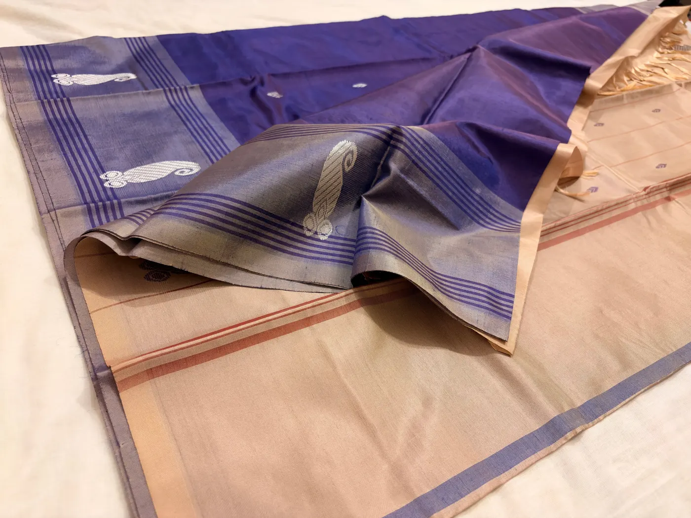 Thaen & Kathiri Poo Handloom Vaallai Pattu Saree — 3