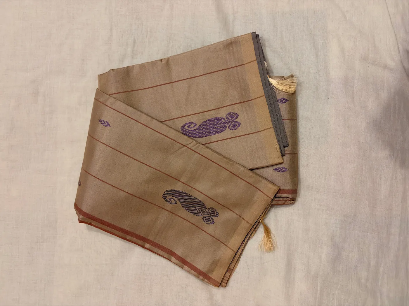 Thaen & Kathiri Poo Handloom Vaallai Pattu Saree — 5
